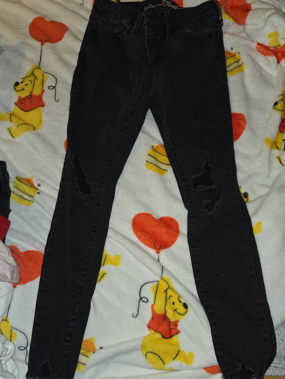 Universal Thread Black Women's Skinny Distressed Jeans